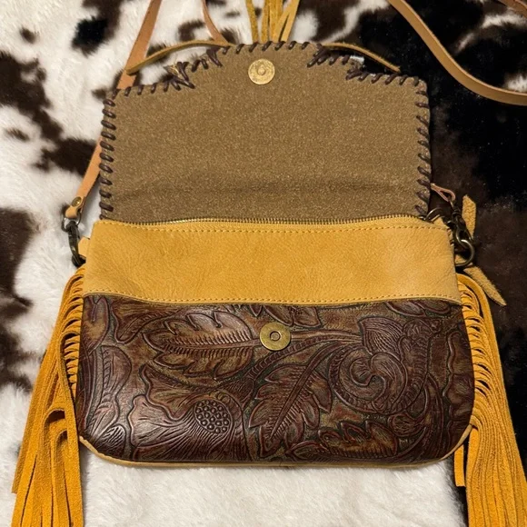 Boho Western Brown & Tan Women's Cowhide Tooled Leather Bag with Fringe - Picture 4 of 6
